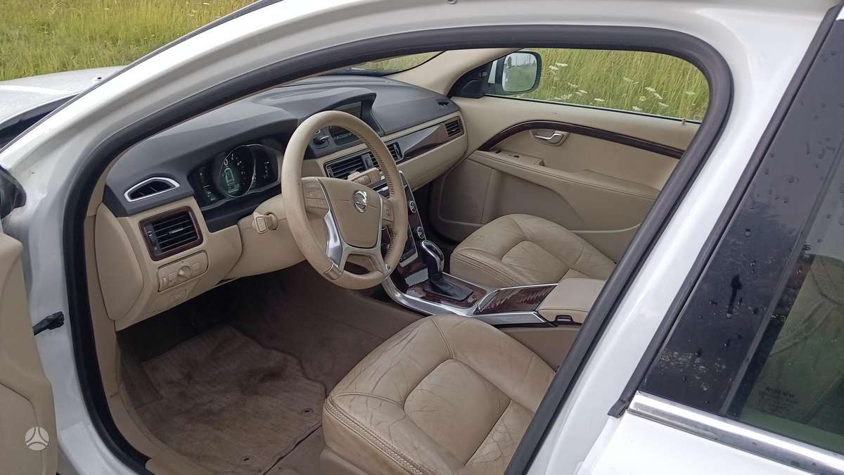 Volvo XC70 - 11