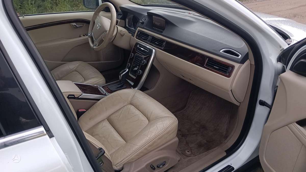 Volvo XC70 - 12