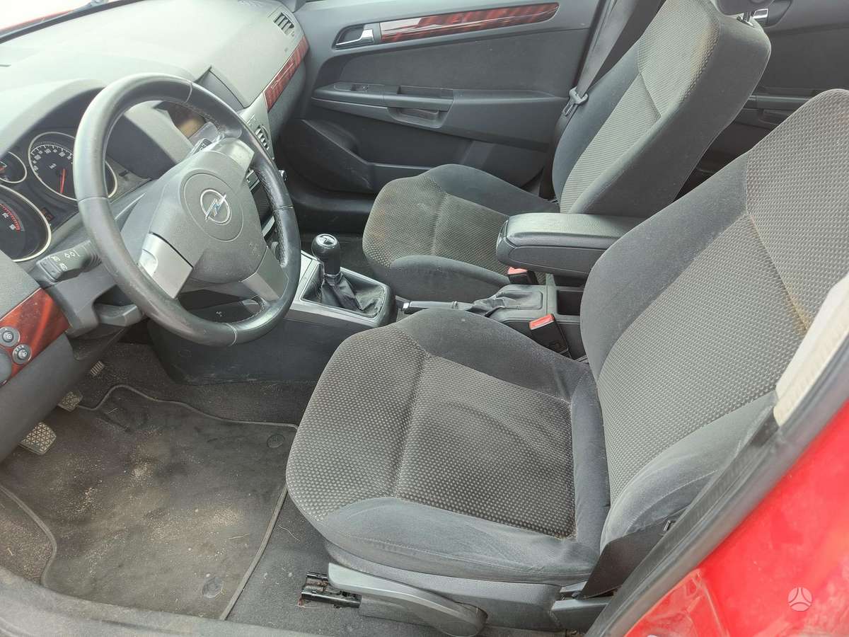 Opel Astra, 1.6 l., hatchback