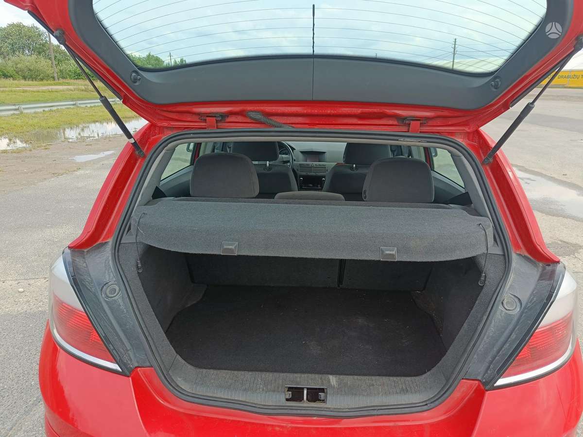 Opel Astra, 1.6 l., hatchback