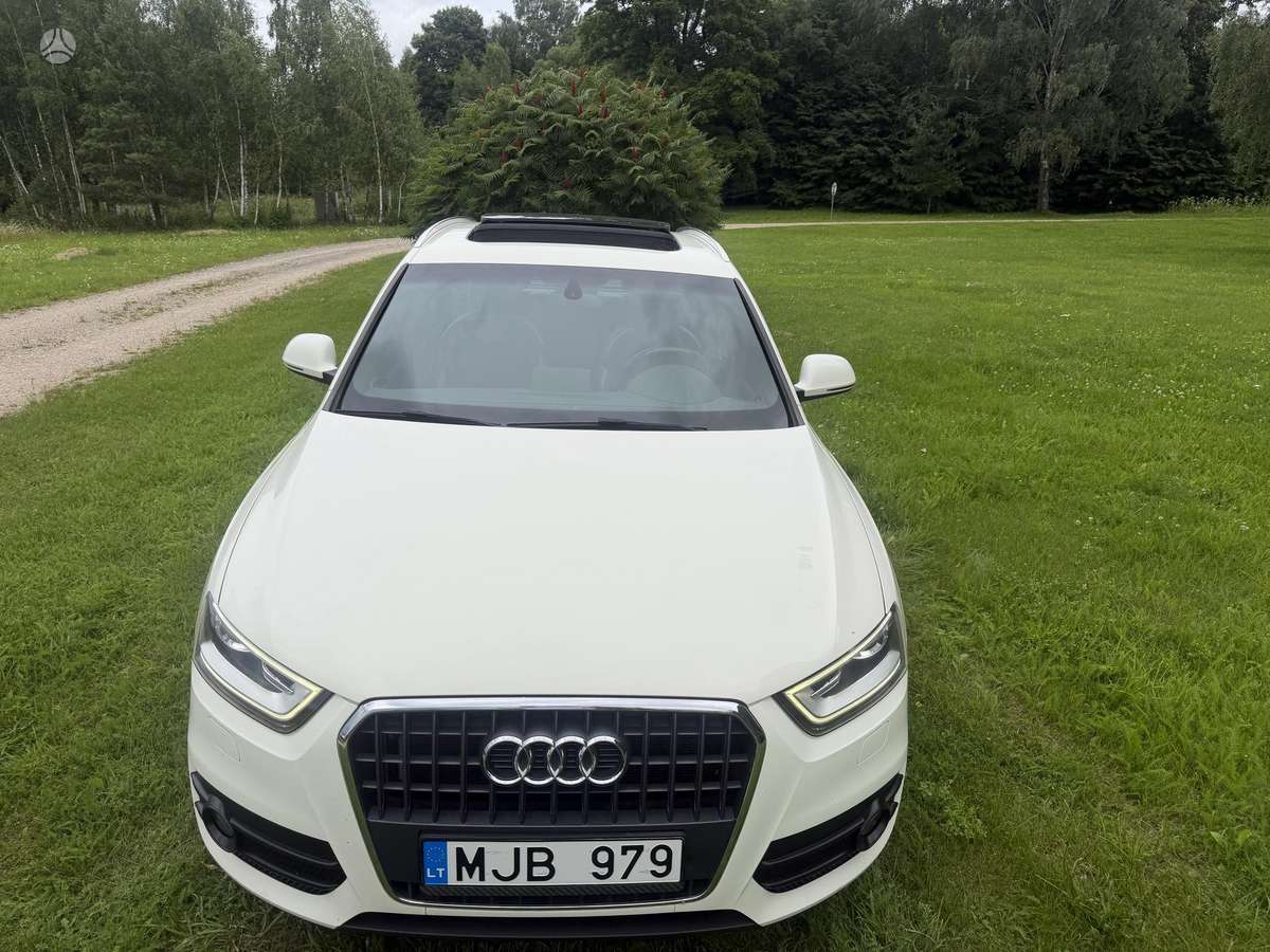 Audi Q3, 2.0 l., Внедорожник / Кроссовер