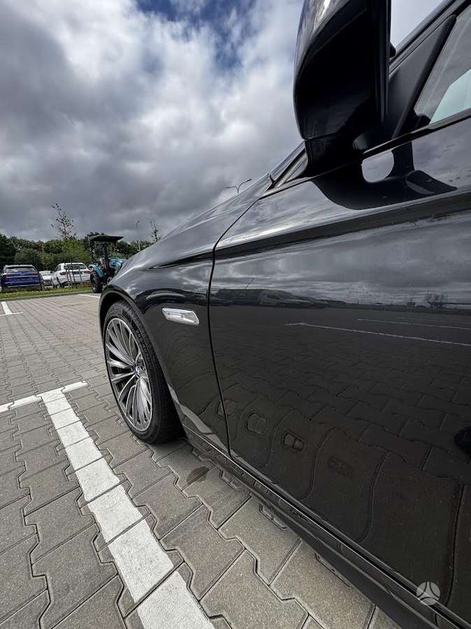 BMW 528, 3.0 l., Седан