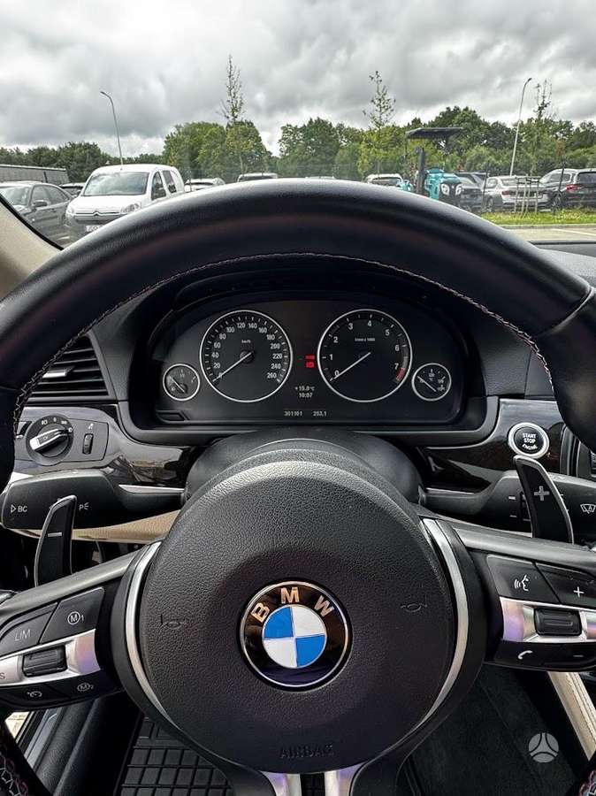 BMW 528, 3.0 l., Седан