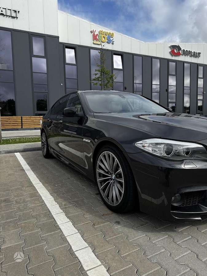 BMW 528, 3.0 l., Седан