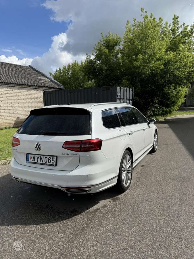 Volkswagen Passat - 6