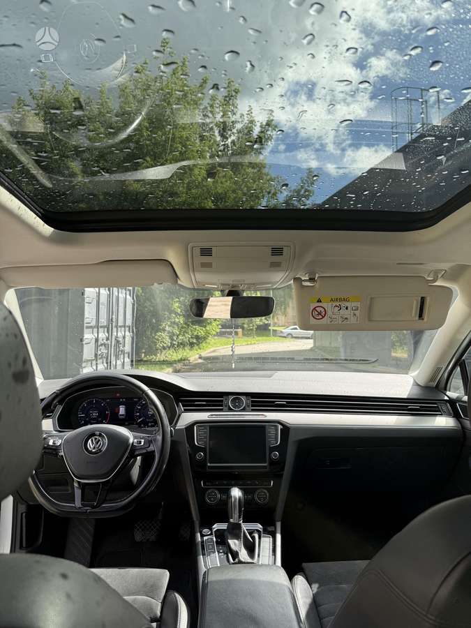 Volkswagen Passat - 10