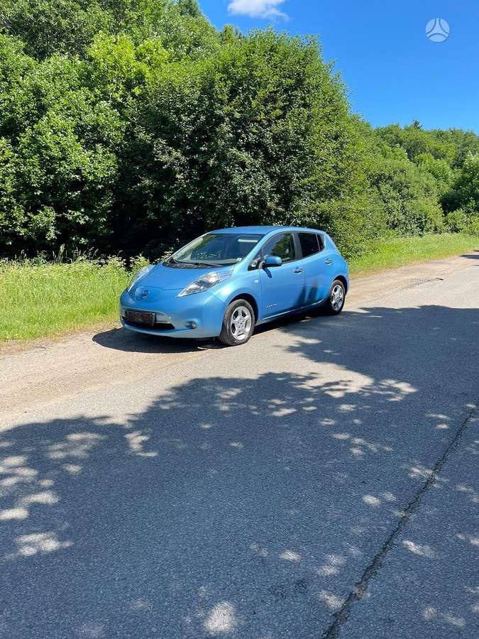 Nissan Leaf, hatchback