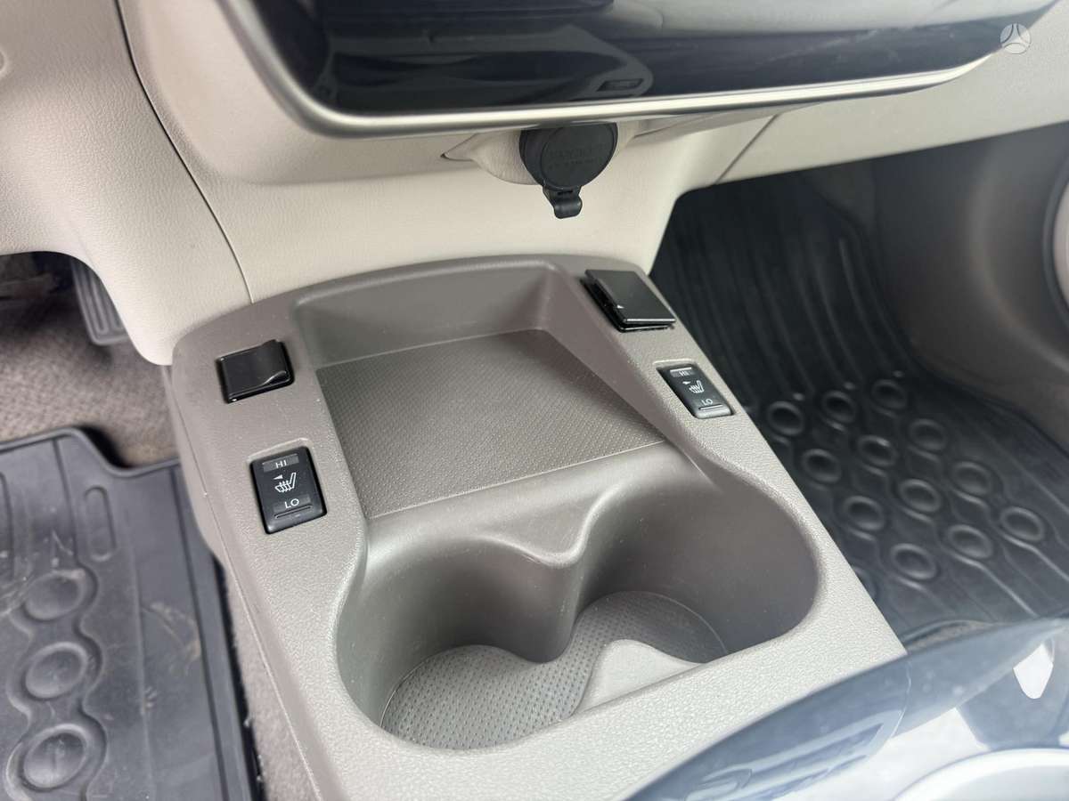 Nissan Leaf, hatchback