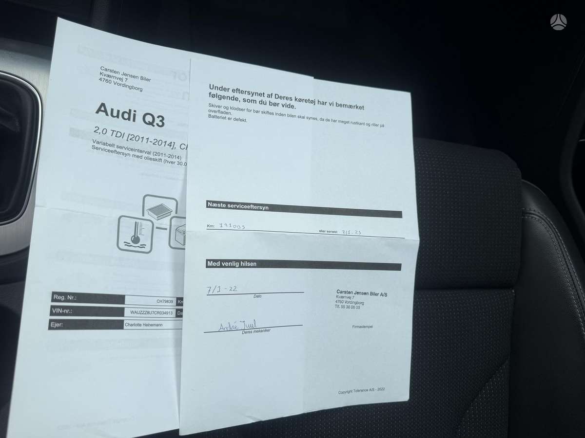 Audi Q3, 2.0 l., off-road / crossover