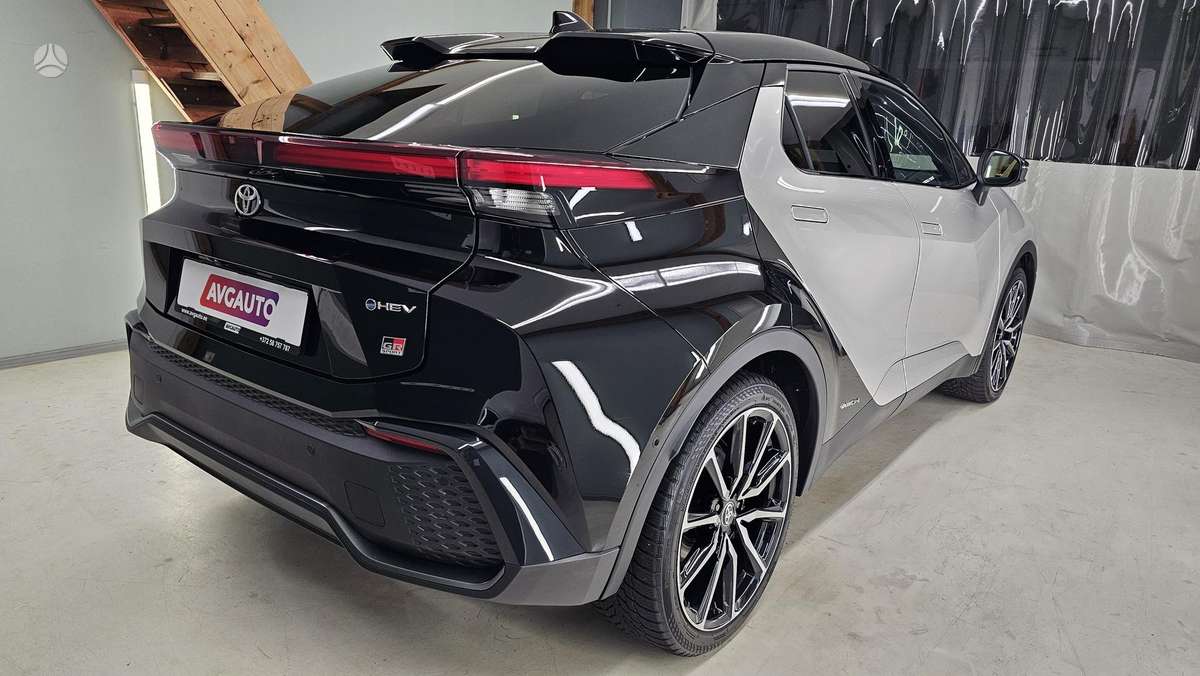 Toyota C-HR - 5