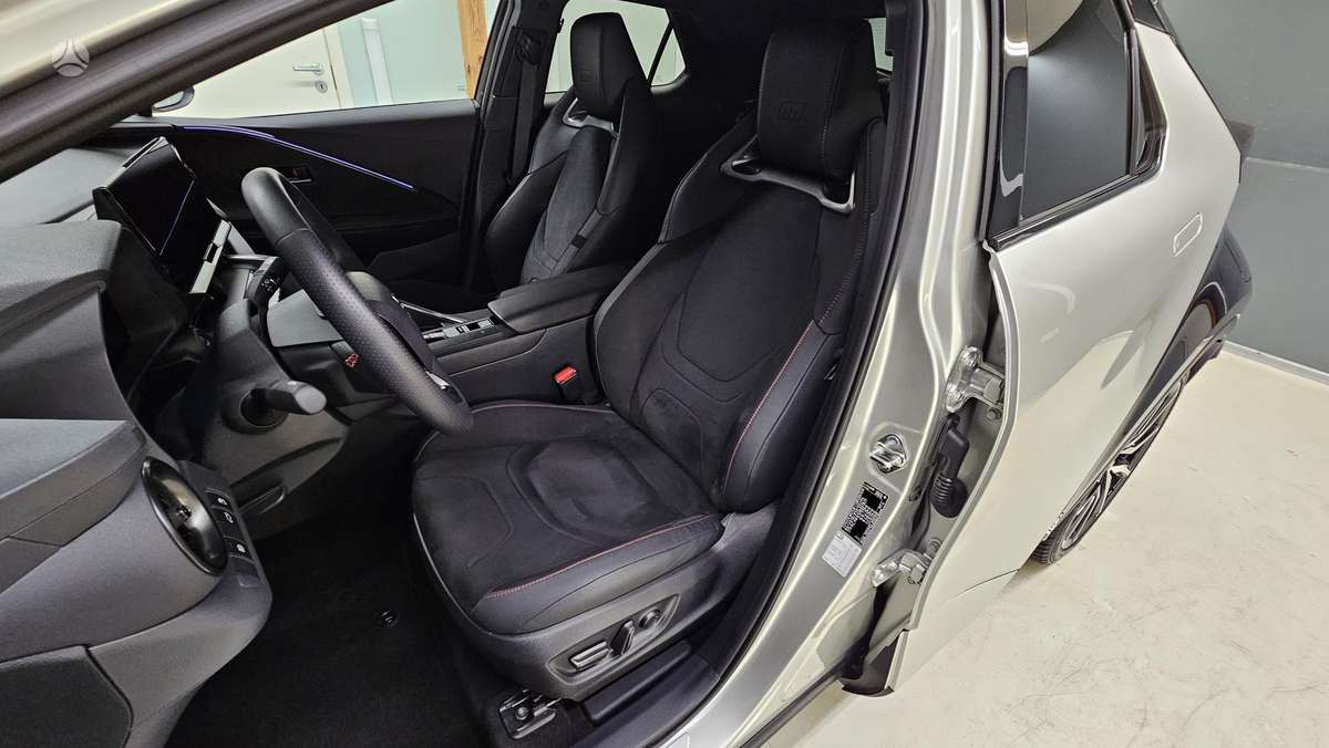 Toyota C-HR - 8