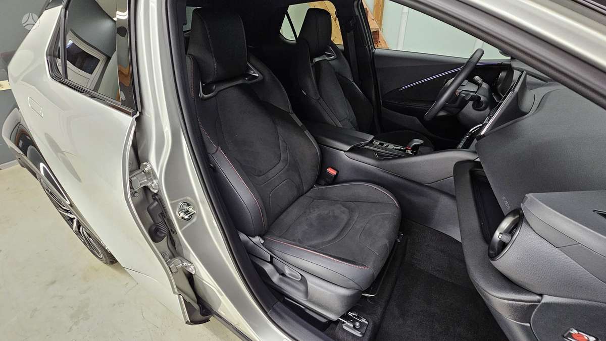 Toyota C-HR - 9