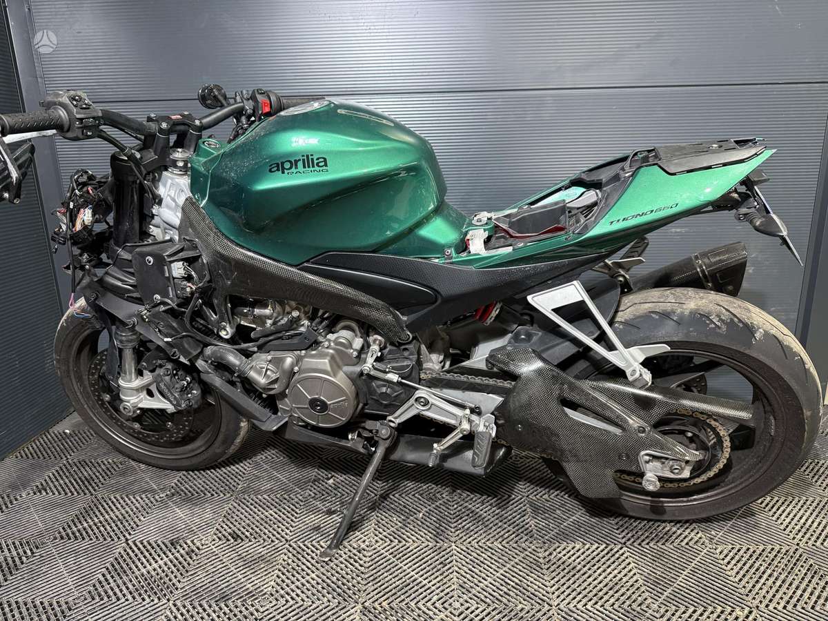 Aprilia Tuono 660cc, street / classic