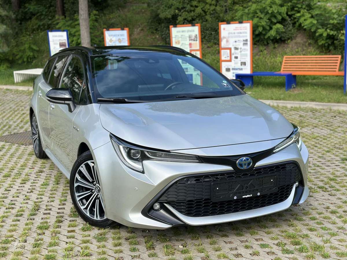 Toyota Corolla - 1