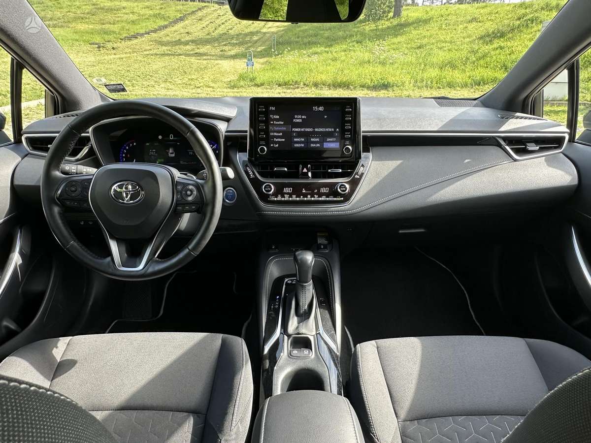 Toyota Corolla - 10