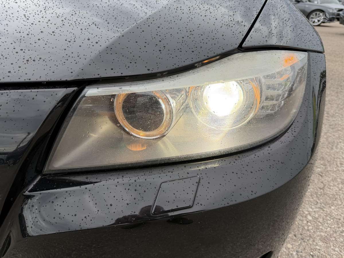 BMW 320, 2.0 l., sedanas