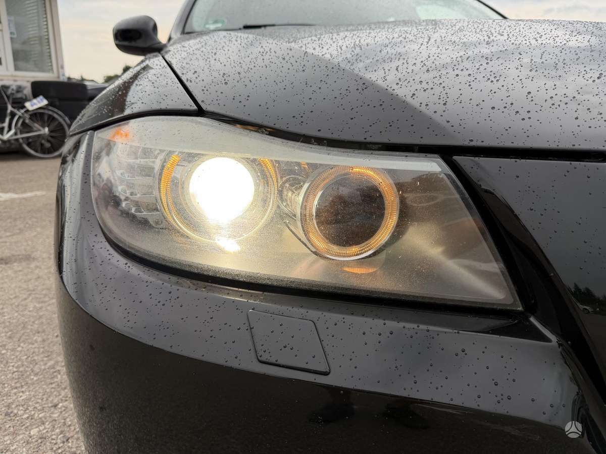 BMW 320, 2.0 l., sedanas