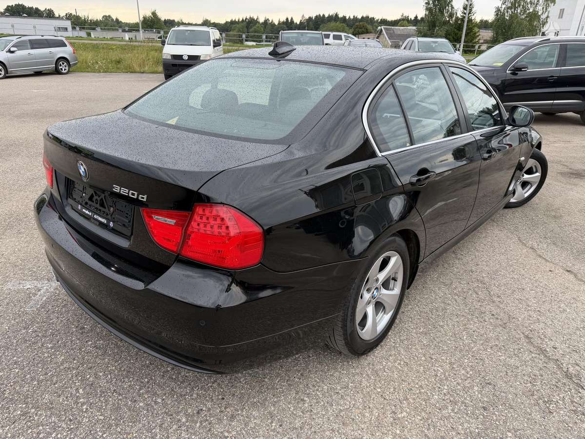 BMW 320, 2.0 l., Седан