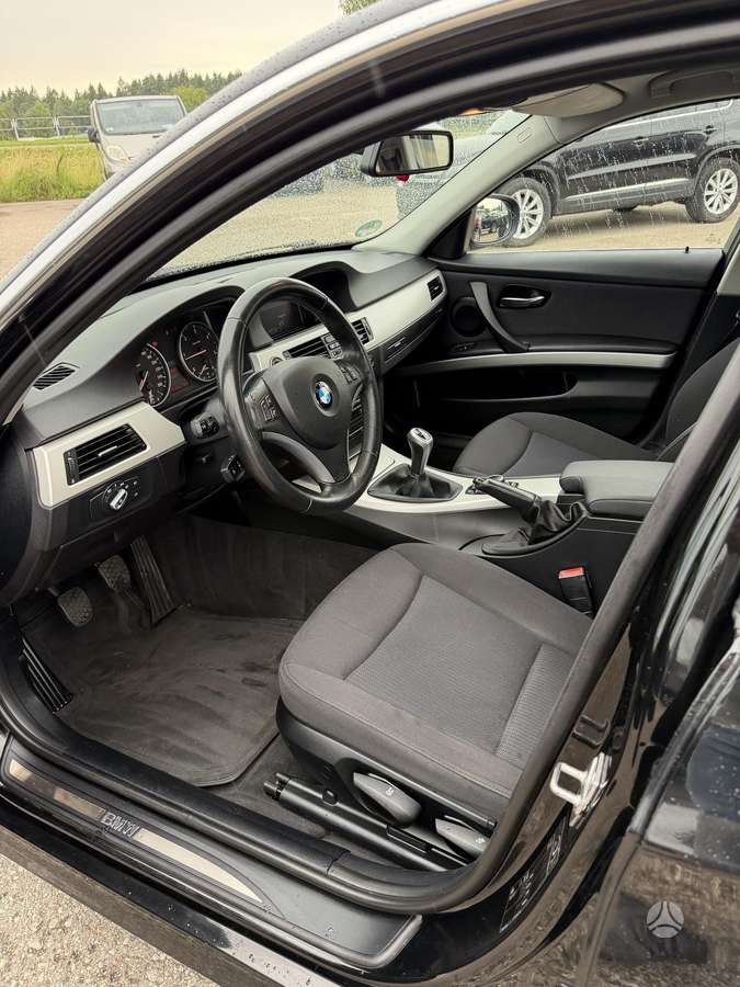 BMW 320, 2.0 l., sedanas