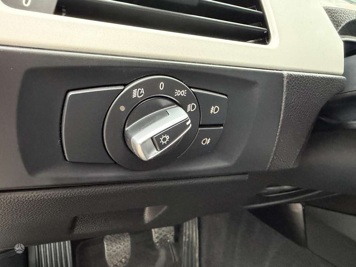 BMW 320, 2.0 l., sedanas