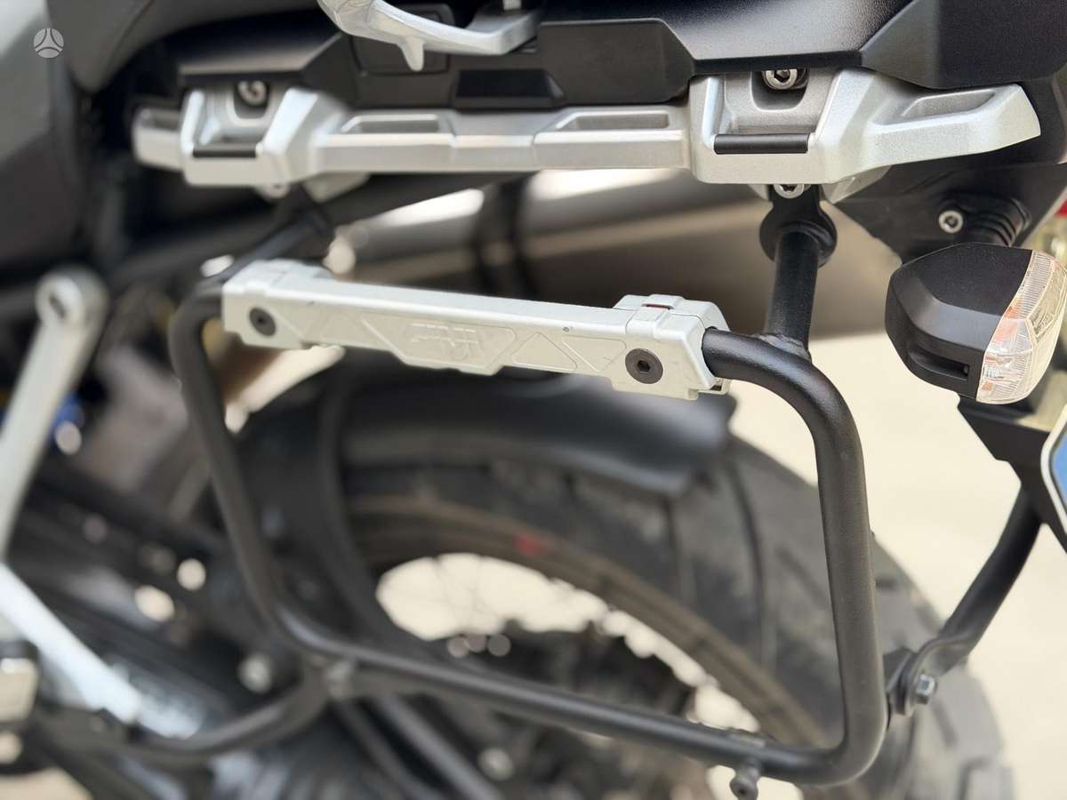 Triumph Tiger 1200cc, enduro / adventure