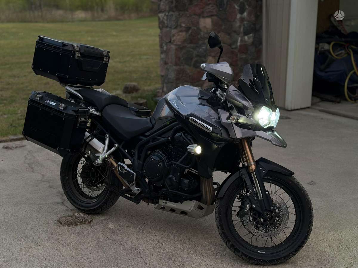 Triumph Tiger 1200cc, enduro / adventure