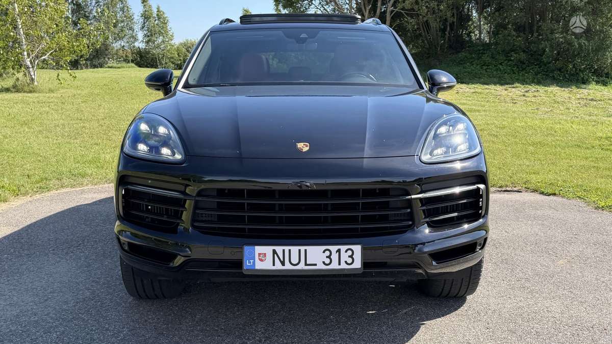 Porsche Cayenne - 4