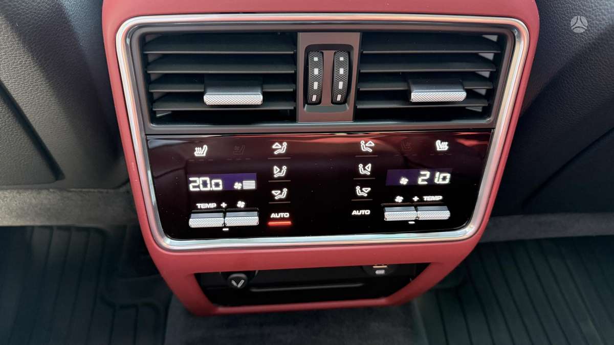 Porsche Cayenne - 7