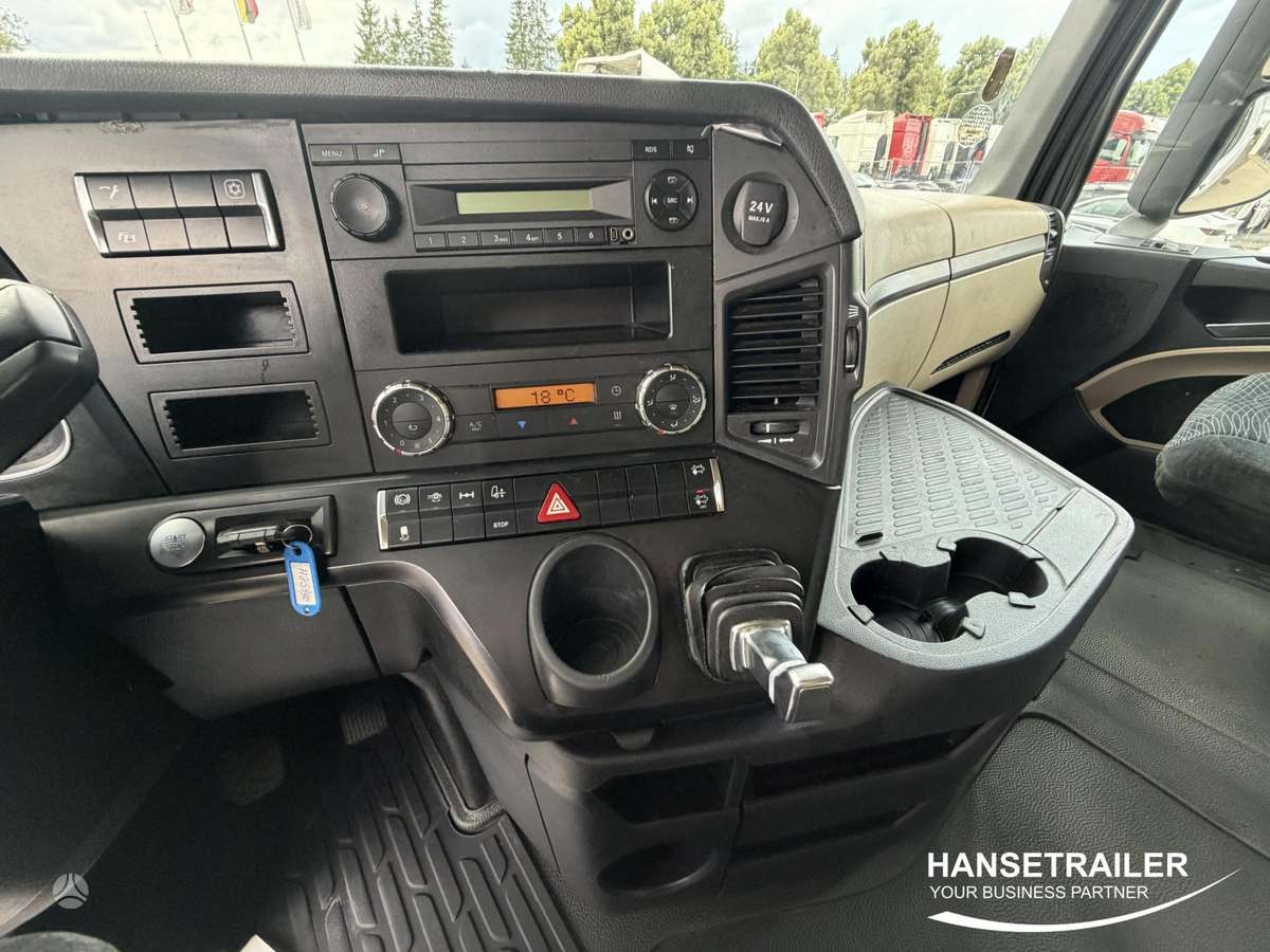 Mercedes-Benz Actros 1845 LS Big Space, double sleeper
