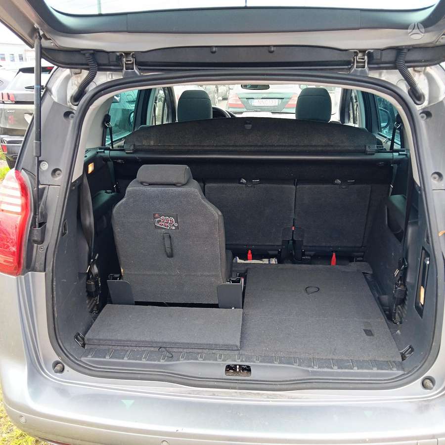 Peugeot 5008 - 5