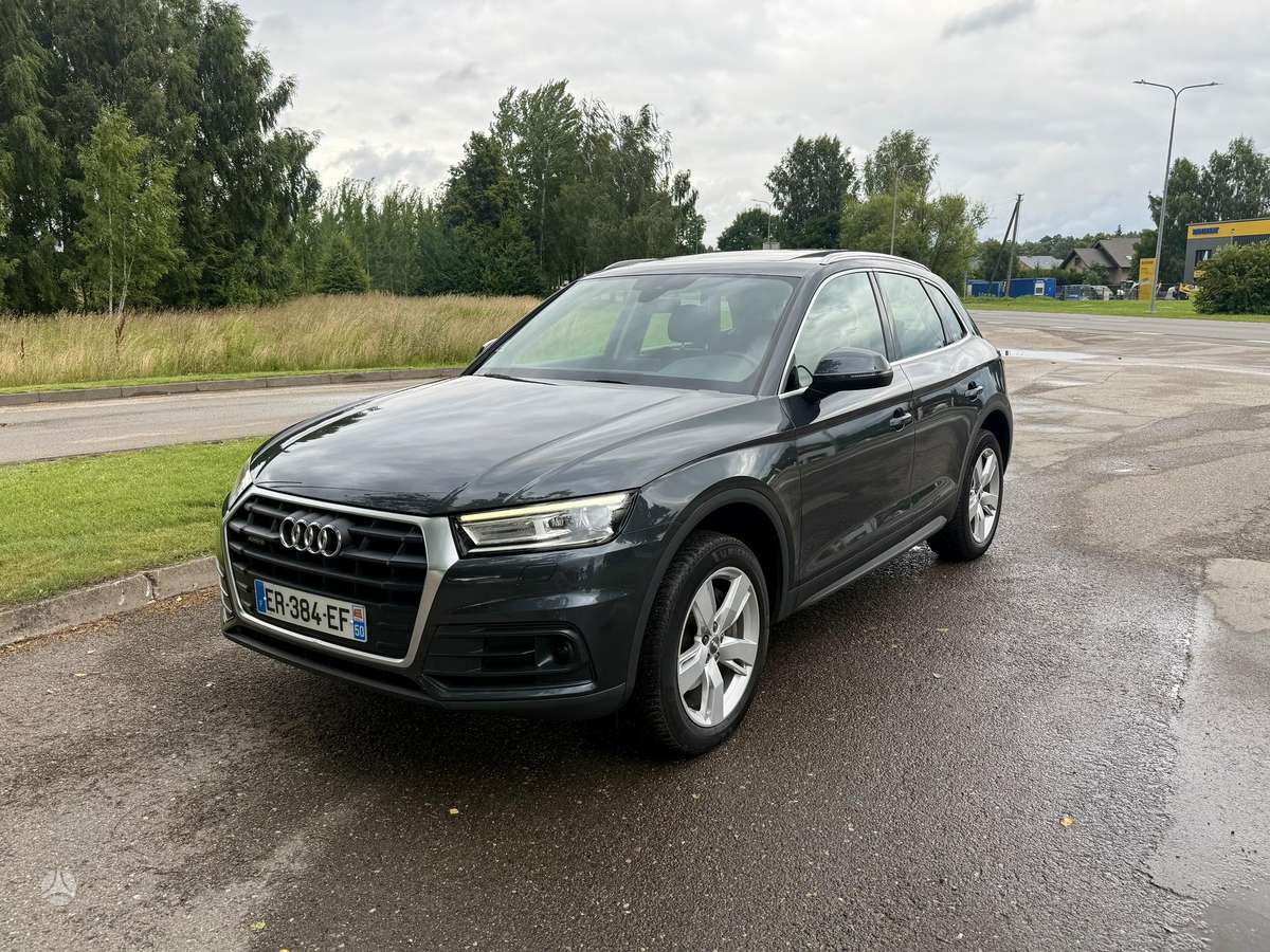 Audi Q5, 2.0 l., off-road / crossover