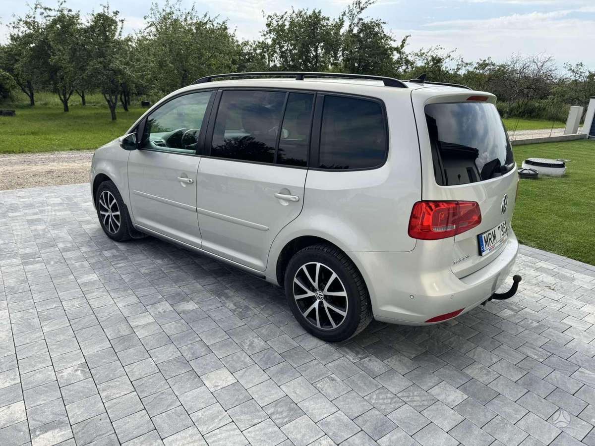 Volkswagen Touran - 6