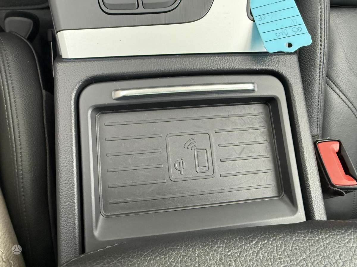 Audi Q5, 2.0 l., off-road / crossover