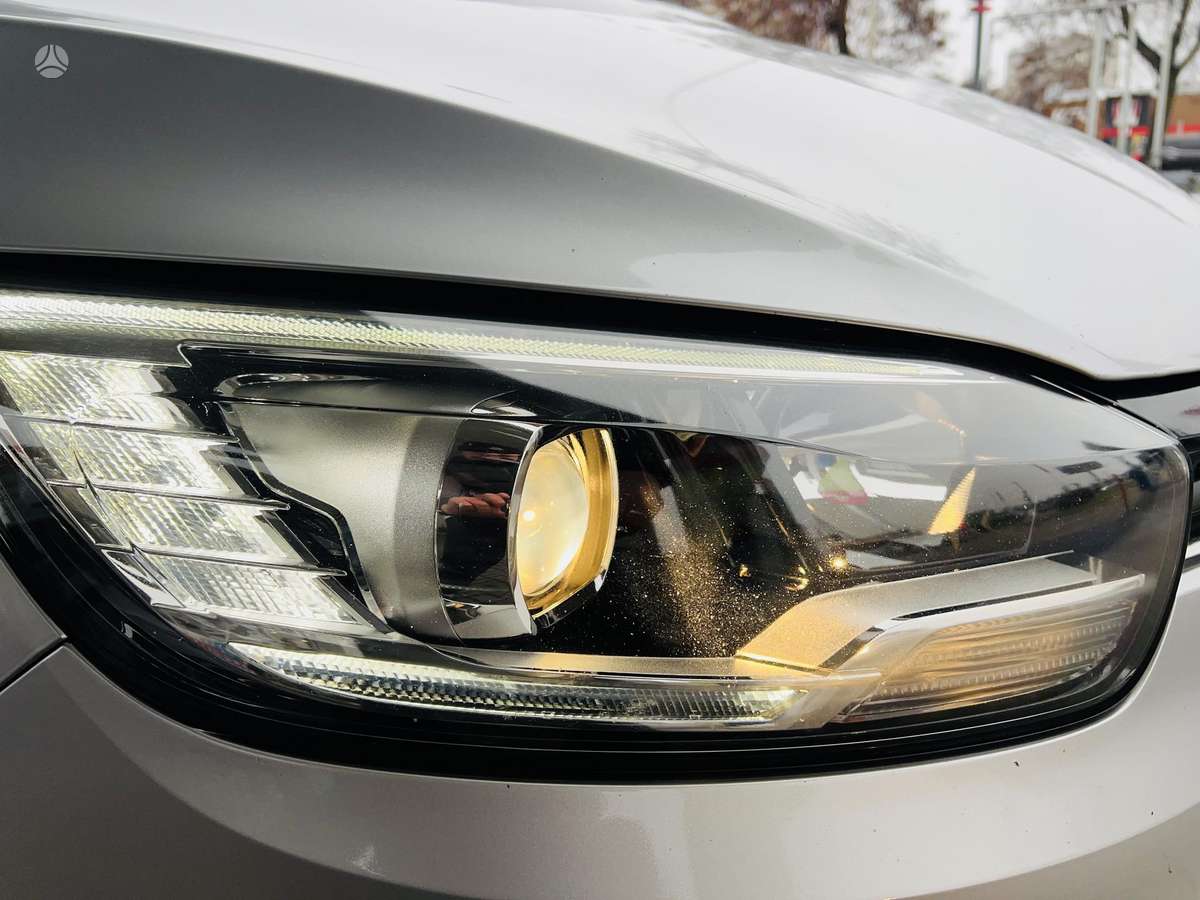 Renault Grand Scenic - 11