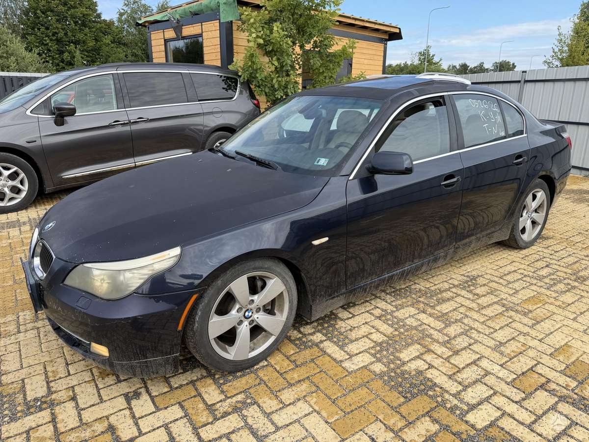 BMW 528, 3.0 l., Седан