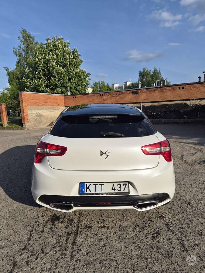 Citroen DS5, 2.0 l., hatchback