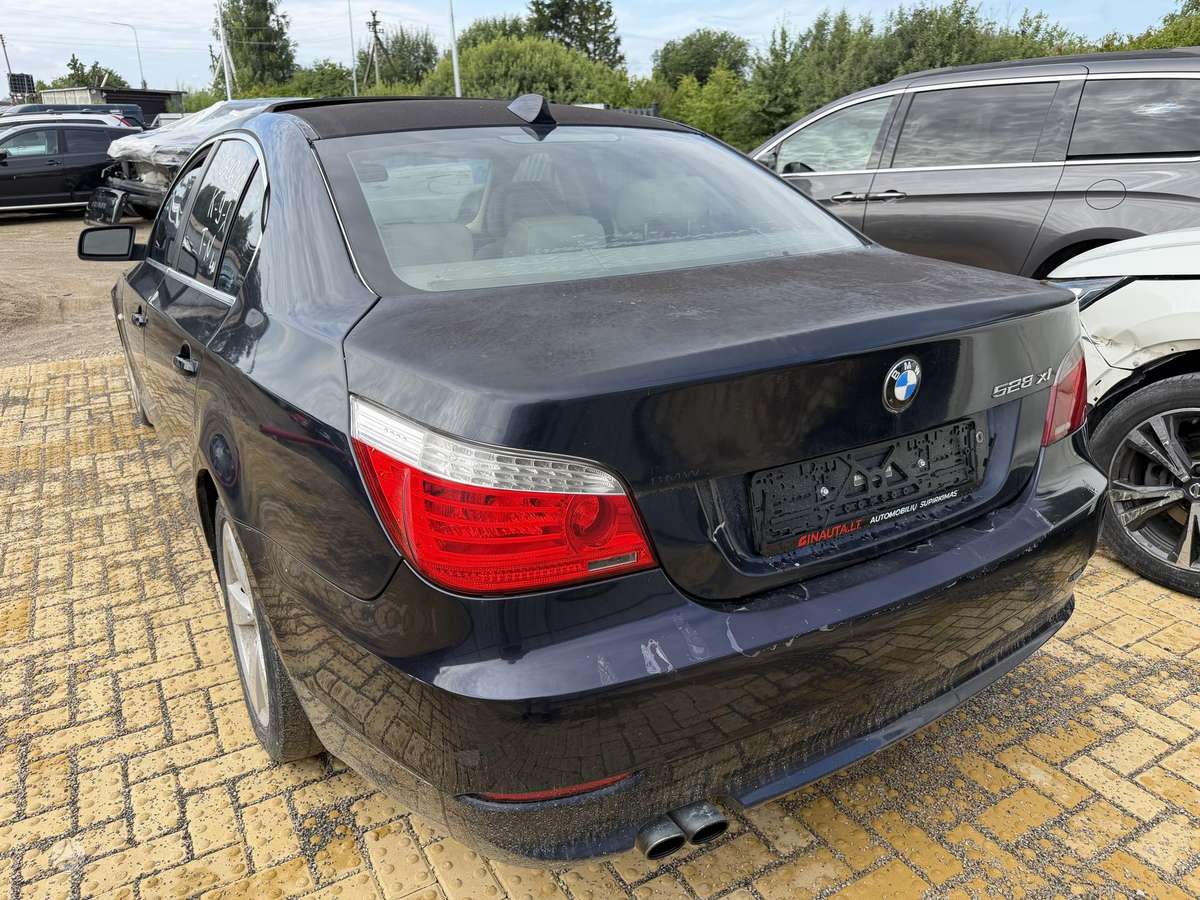 BMW 528, 3.0 l., Седан
