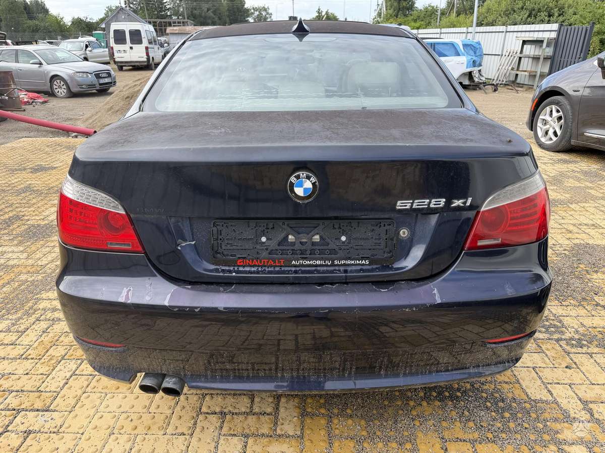 BMW 528, 3.0 l., Седан