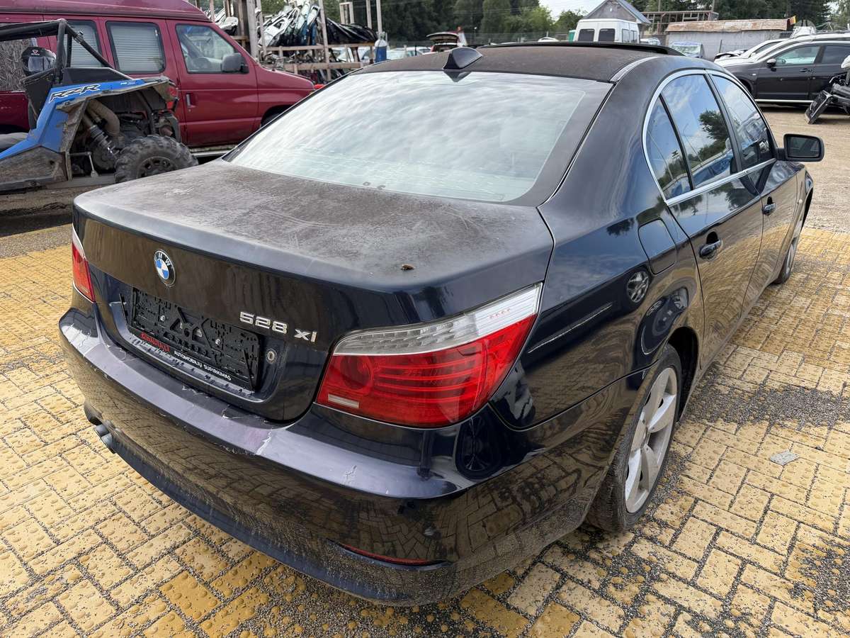 BMW 528, 3.0 l., Седан