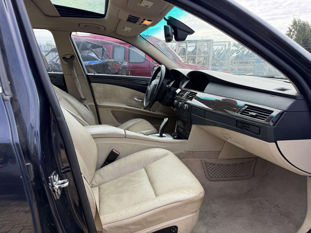 BMW 528, 3.0 l., Седан