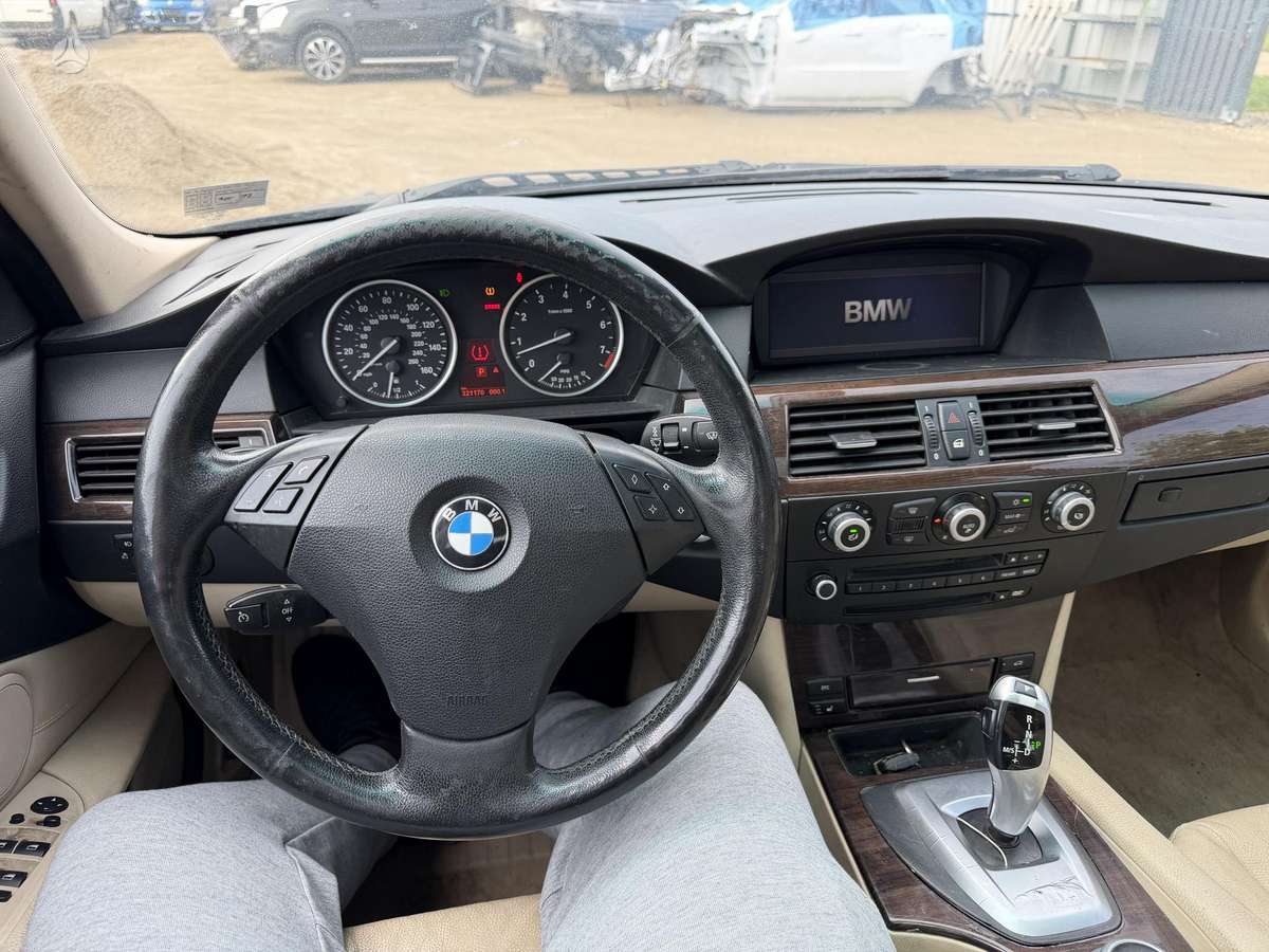 BMW 528, 3.0 l., Седан