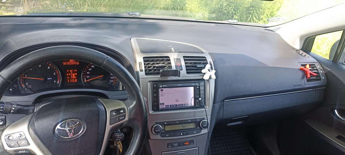 Toyota Avensis - 3