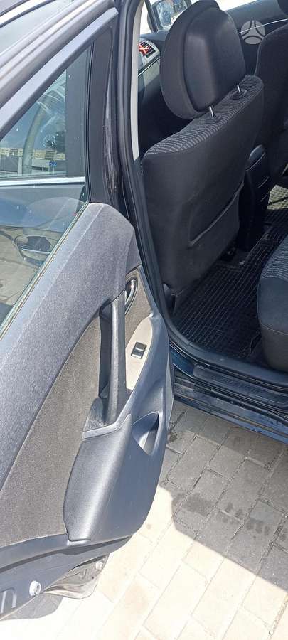 Toyota Avensis - 9