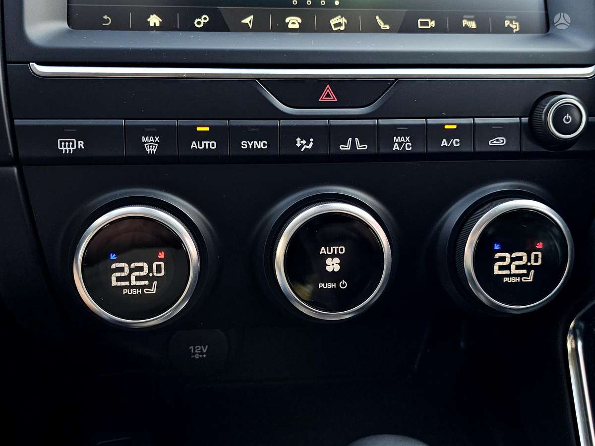 Jaguar E-Pace, 2.0 l., Внедорожник / Кроссовер