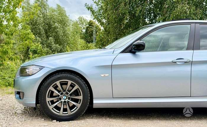 BMW 320, 2.0 l., Седан