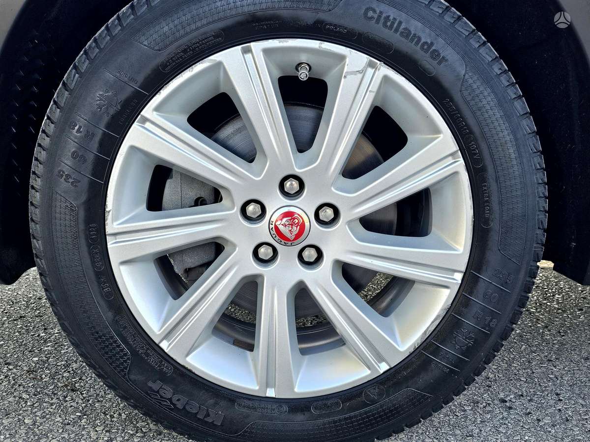 Jaguar E-Pace, 2.0 l., off-road / crossover