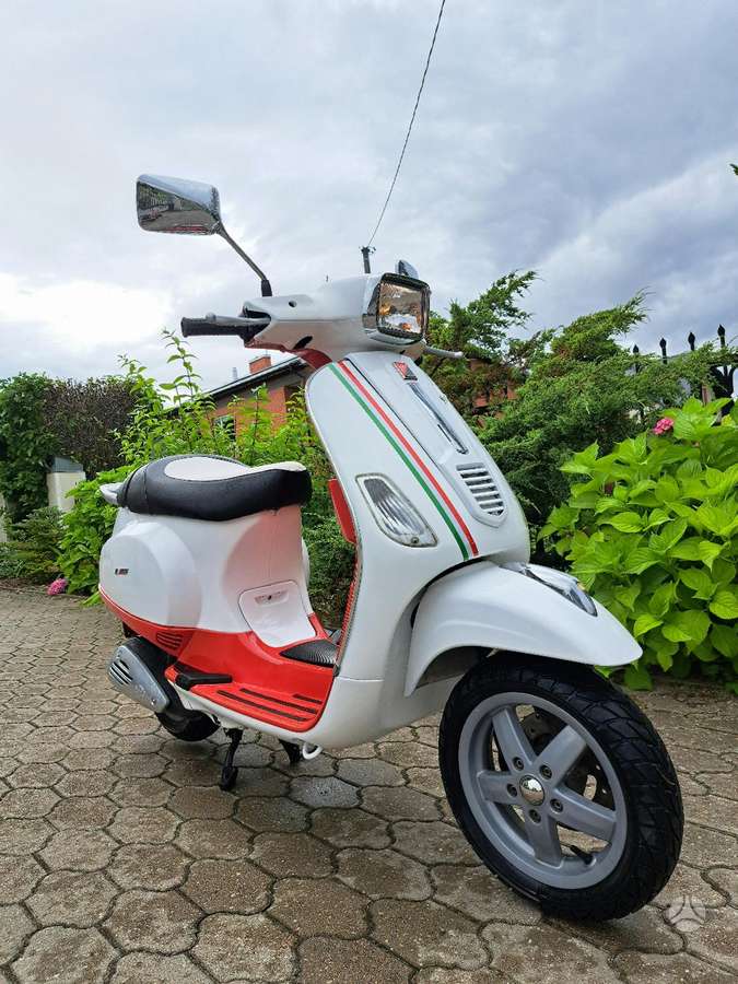 Piaggio Vespa 49cc, мотороллеры / мопеды