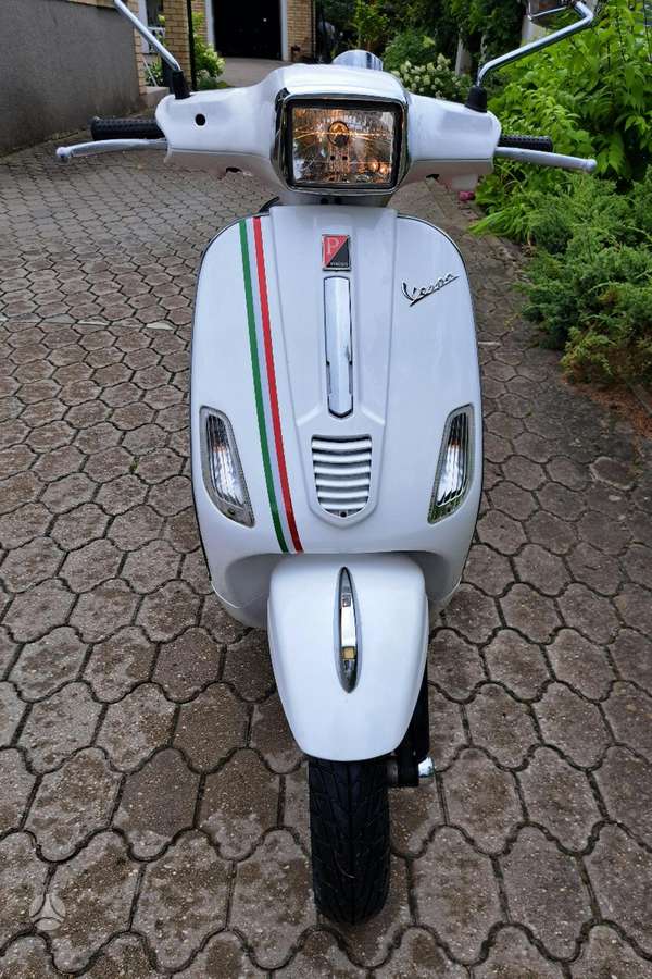 Piaggio Vespa 49cc, мотороллеры / мопеды