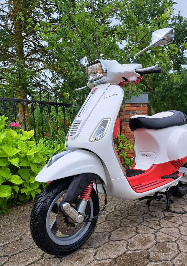 Piaggio Vespa 49cc, мотороллеры / мопеды