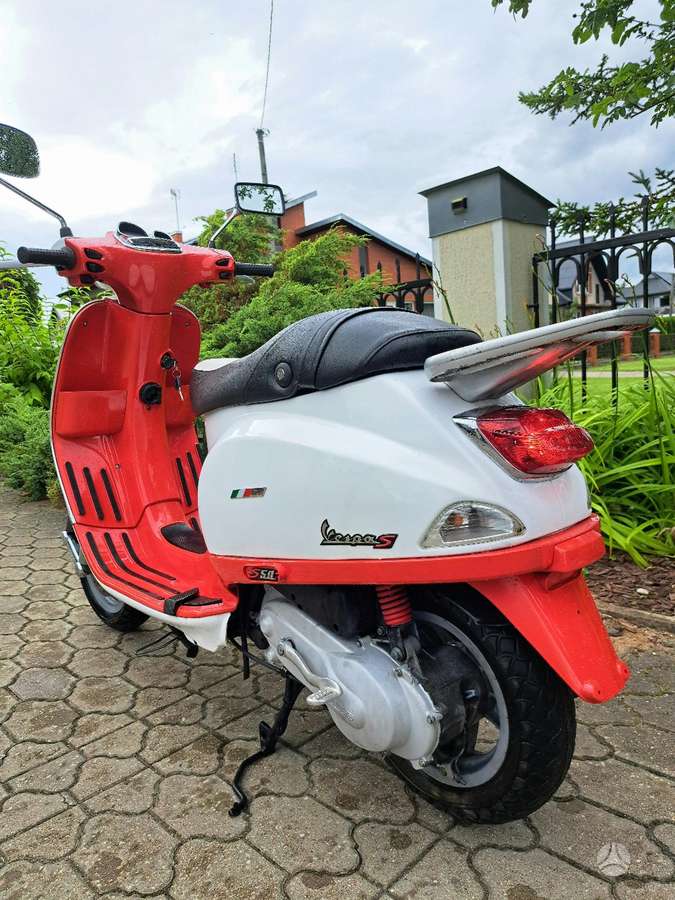 Piaggio Vespa 49cc, мотороллеры / мопеды